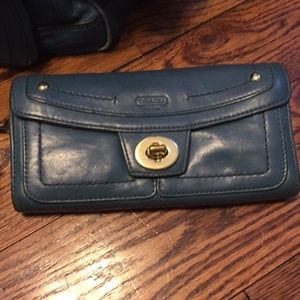 Coach Hamptons Vintage Leather Wallet
